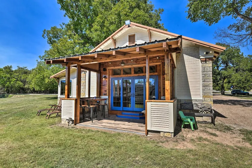 Spacious Glen Rose Home on Paluxy Riverfront - Image 1