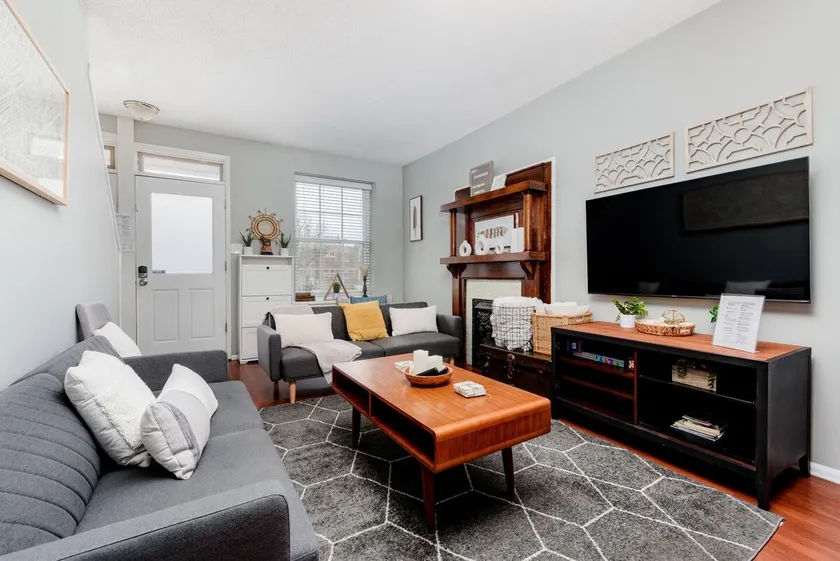 3 King Beds/Charm in Historic STL by StayStLouis - Image 1