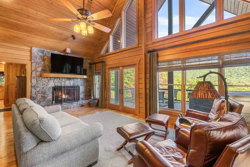Cypress Knoll - Beautiful Mountain Home with Amazing Views - Image 1