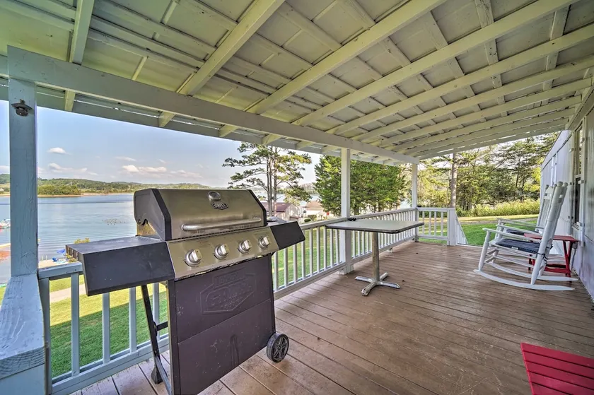 Quaint Cottage Overlooking Cherokee Reservoir - Image 1