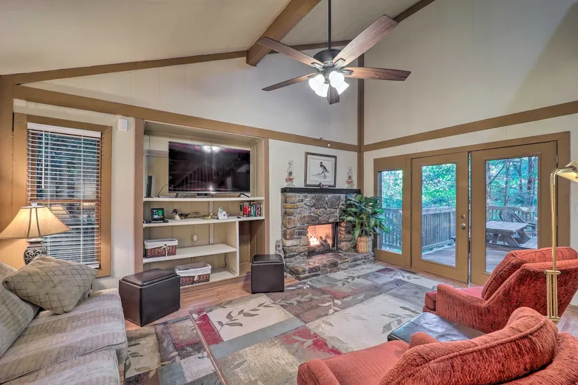 Ski Resort Cabin w/ Deck in Beech Mountain! - Image 1