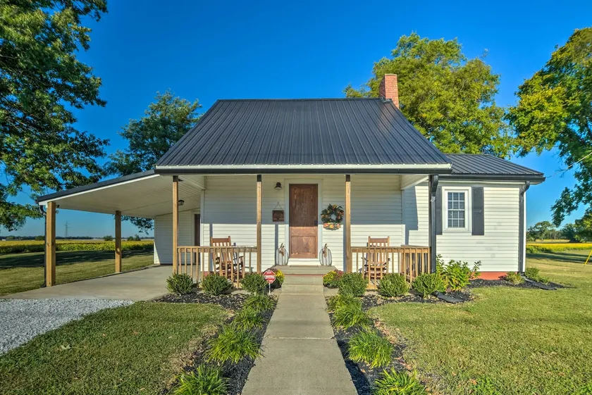 Lovely Pembroke Retreat w/ Beautiful Patio! - Image 1