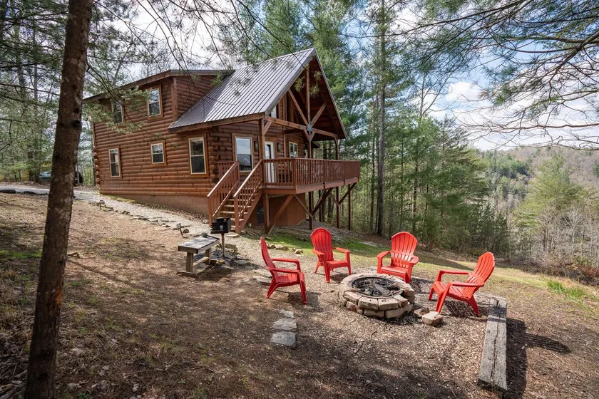 Sundancer- Cliff line view, Hot tub, WIFI - Image 1