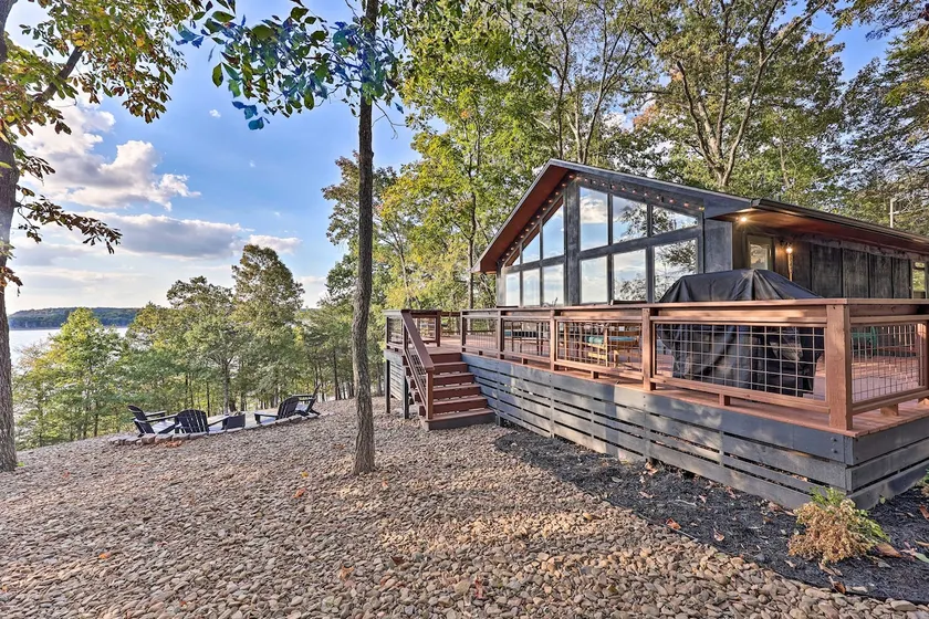 'Foxtail' Cabin Retreat: Steps to Beaver Lake! - Image 1