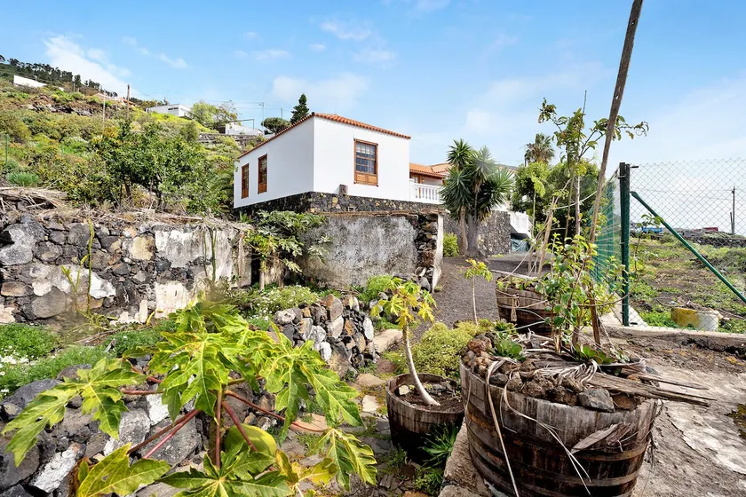 Casa 1700 Los Quemados - Image 1
