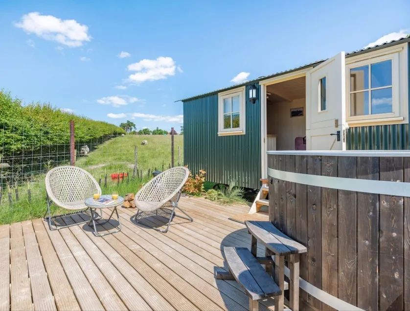 Hot Tub Retreat - Otium Wine Estate - Image 1