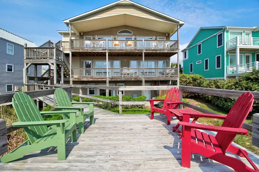Brigadoon: 5 BR / 3. 5 BA enfamiljshus i Kure Beach, 14 sovplatser - Image 1