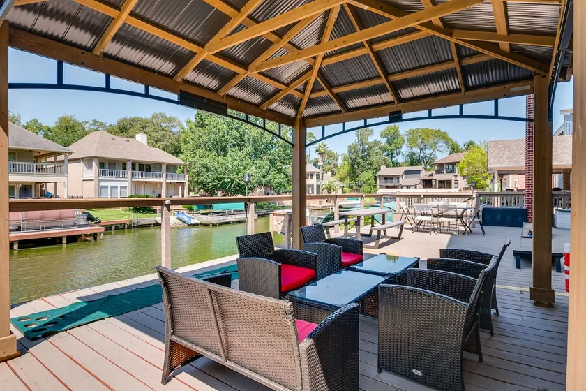 Beautiful Montgomery Home w/ Lakefront Deck! - Image 1