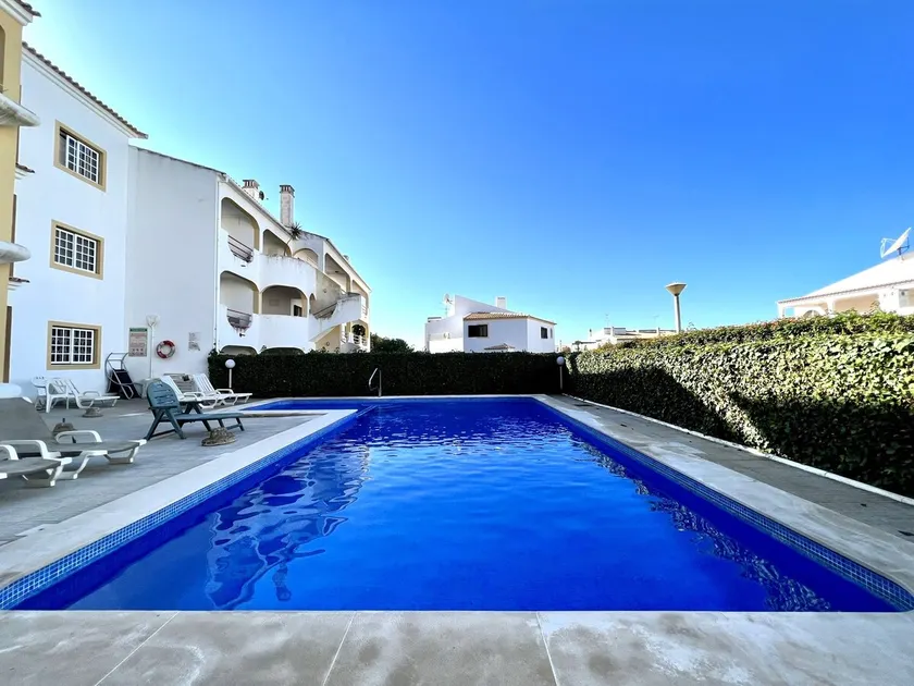 Quarteira Classic 1 With Pool by Homing - Image 1