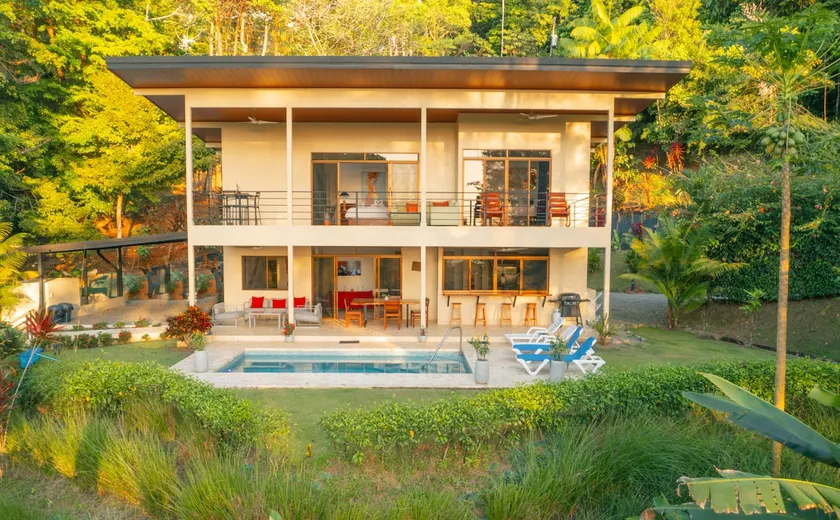 2 homes-sleep 10-Private Pool-5 min to beach - Image 1