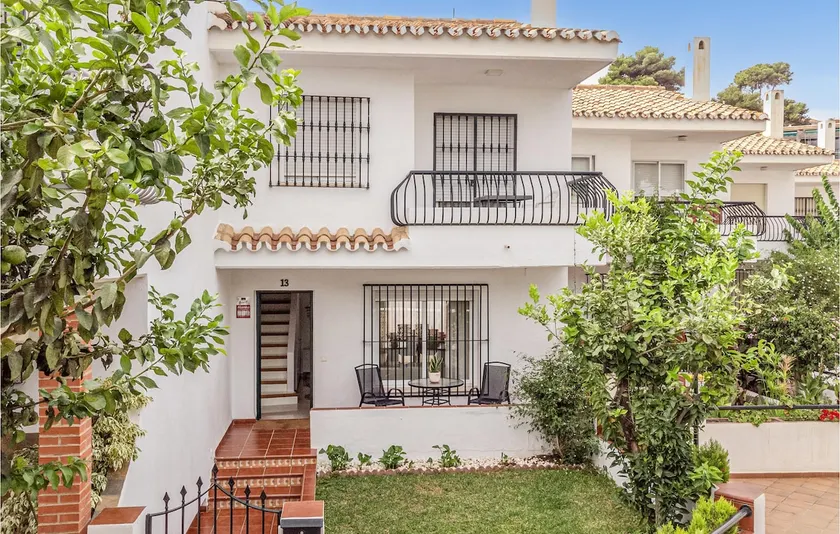 Lovely home in Vélez-Málaga with swimming pool - Image 1