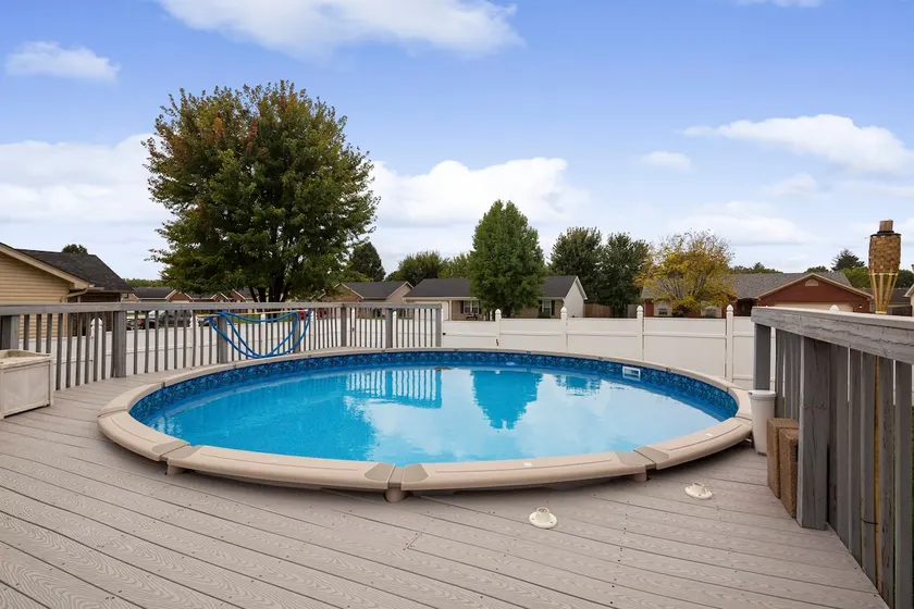 Hot Tub Hideaway | Pool and Jacuzzi near Loui - Image 1