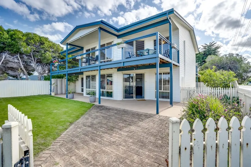 69 Shepherd Ave Goolwa South - BYO Linen - Image 1