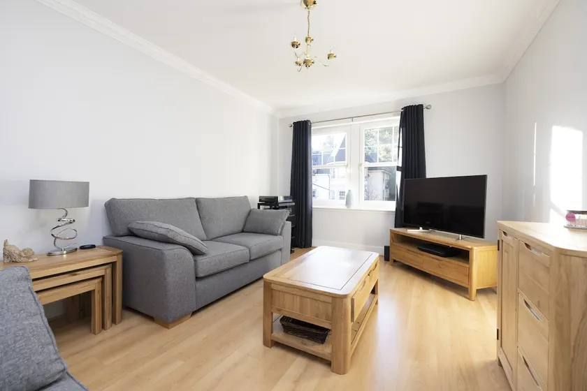 JOIVY Modern Flat with Free Parking - Image 1