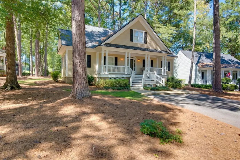 Stunning Lake Oconee Retreat w/ Pool Access! - Image 1