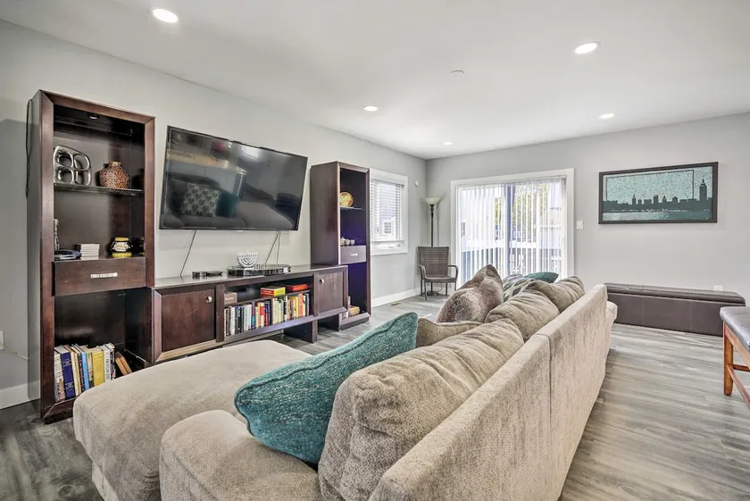 Long Branch Getaway: Grill, 1 Block to Beach! - Image 1