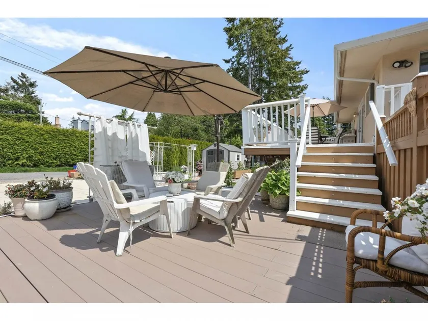 Legal Luxury Suite in the Heart of White Rock - Image 1