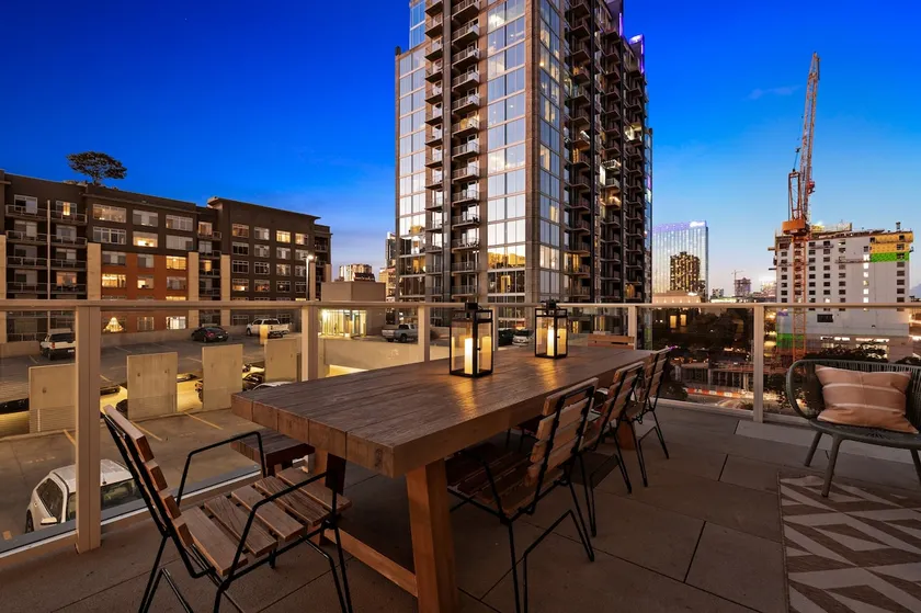 Take My Breath Away | Sky Pool | Huge Private Deck - Image 1