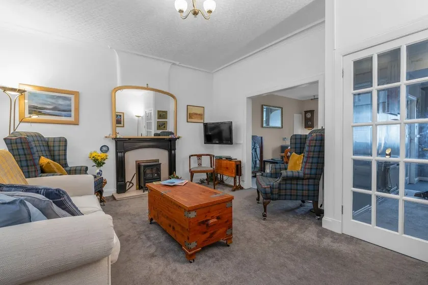 Fisherman's Flat Overlooking the Firth Of Forth - Image 1