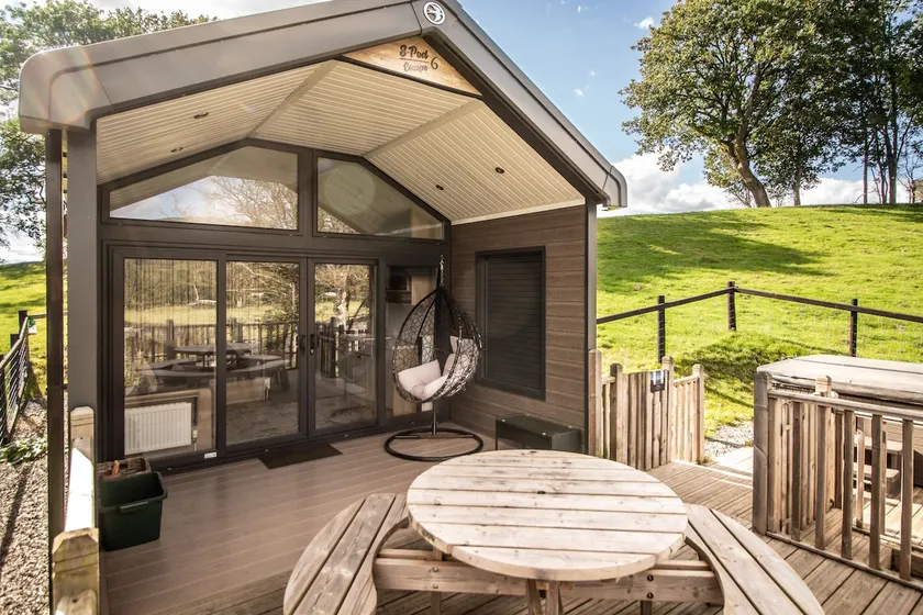 Hillside Lodge - Image 1
