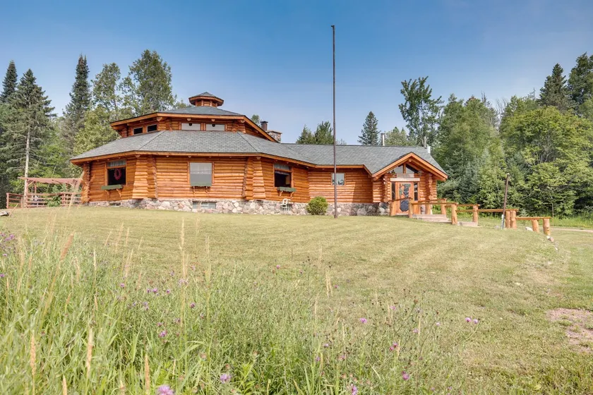 Ironwood 'Superior Home' ~ 4 Mi to Big Powderhorn! - Image 1