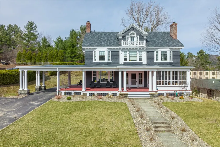 Tobias Place Off Main | 9 Bed, 4 Bath - Image 1