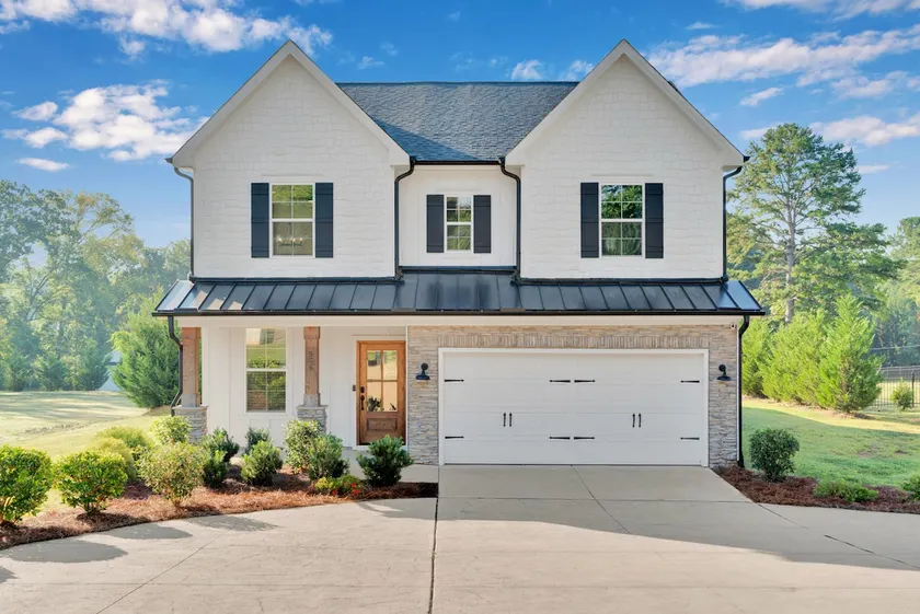 Immaculate & Cozy 4-BR Modern Farmhouse Retreat! - Image 1