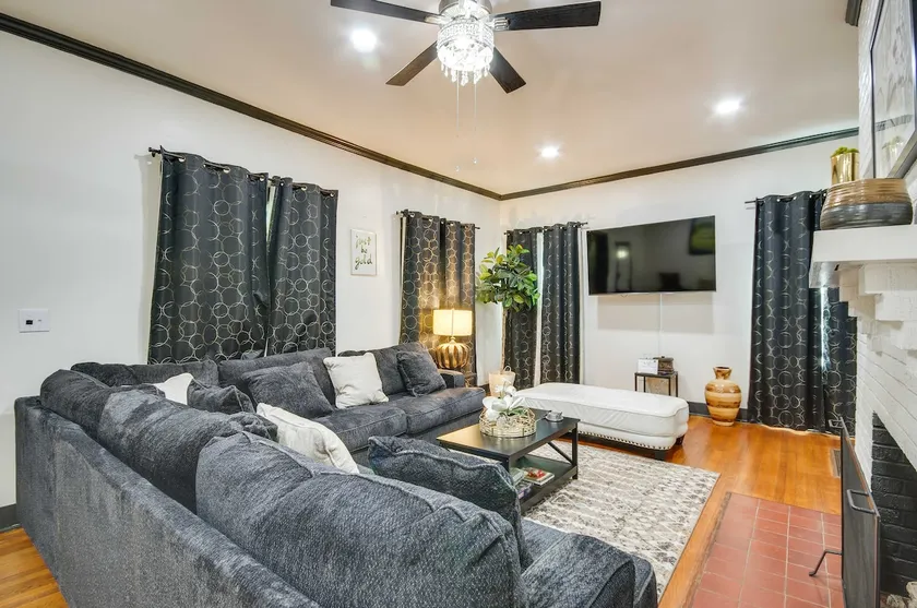 Updated North Greenwood Cottage < 1 Mi to Dtwn! - Image 1