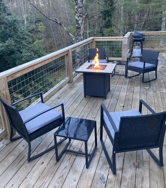 VeloWay Chalet by Buffalo Mountain Getaway - Image 1