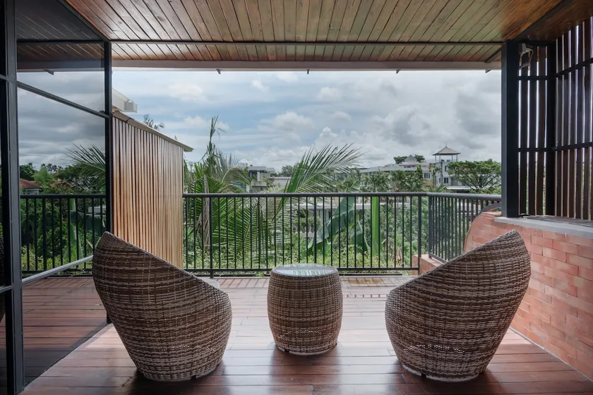 1BR Modern Canggu - Pool & Scenic Rooftop Views - Image 1
