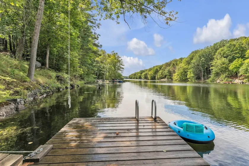 Black Rapids Retreat | Waterfront Cozy Cottage - Image 1