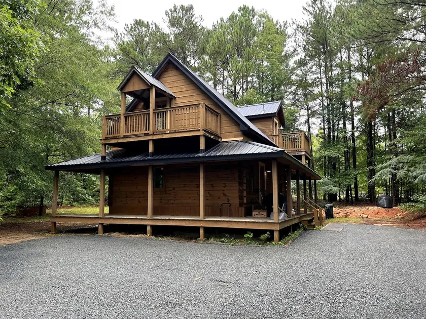 Secluded Log Cabin | Hot Tub & Fire Pit -Salisbury - Image 1