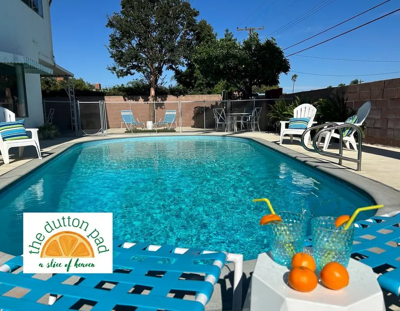 Disneyland close, 14 guest family home with pool! - Image 1
