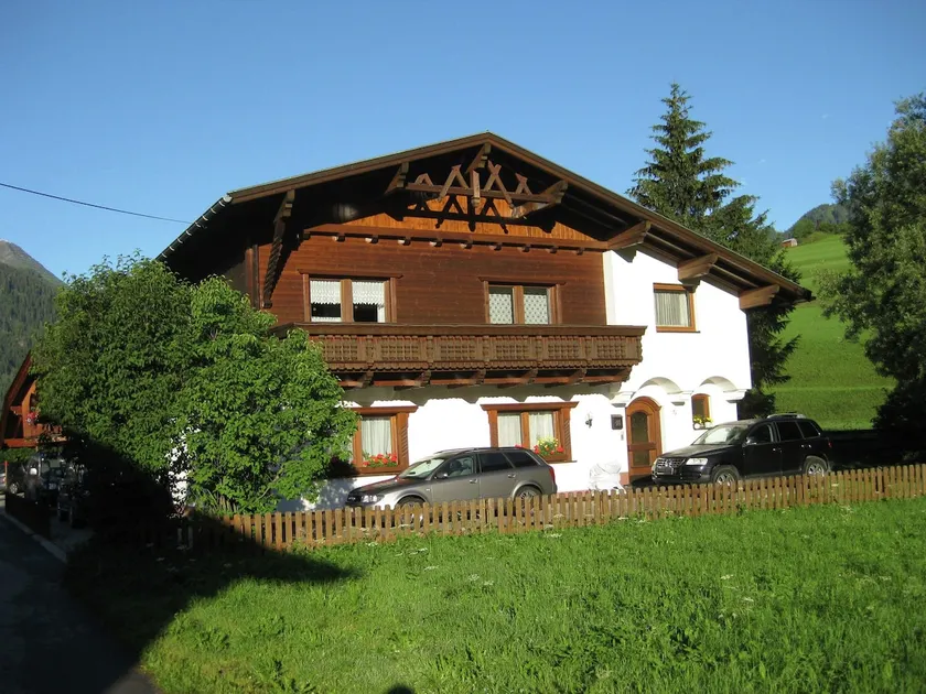 Apartment in Pettneu near St Anton Ski Slopes - Image 1