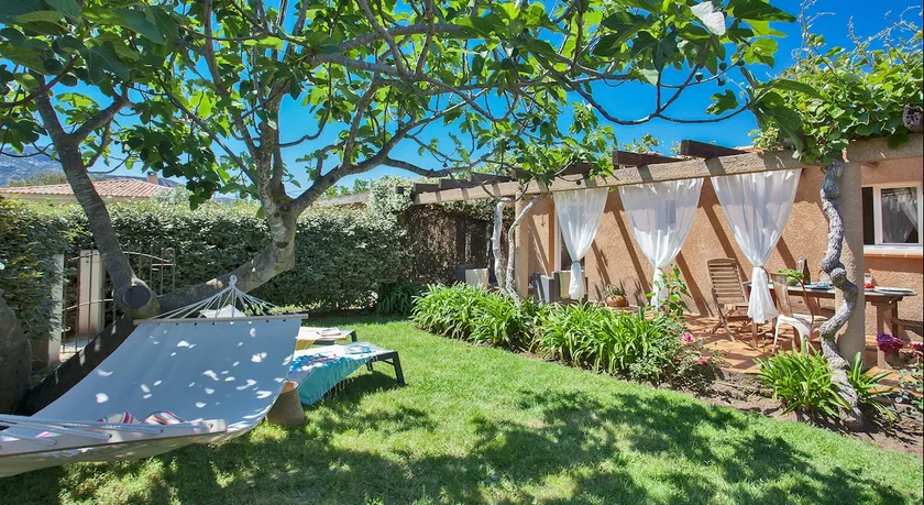 Minivilla avec jardin kiwi pour 2 a 4 personnes, grand jardin privatif... - Image 1