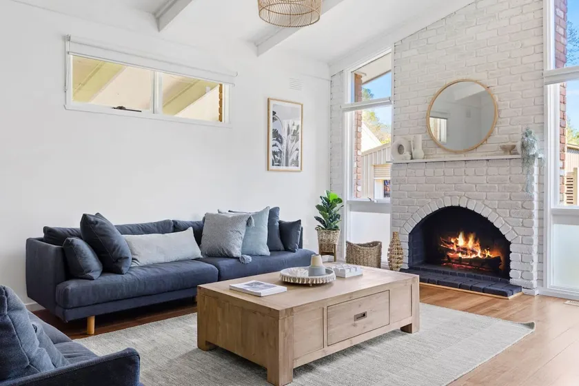 Bayside Retreat - Cosy Fire Beach Games Room - Image 1
