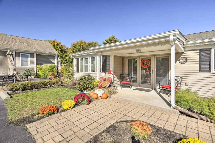 Tranquil Swansea Retreat w/ Fire Pit & Grill! - Image 1