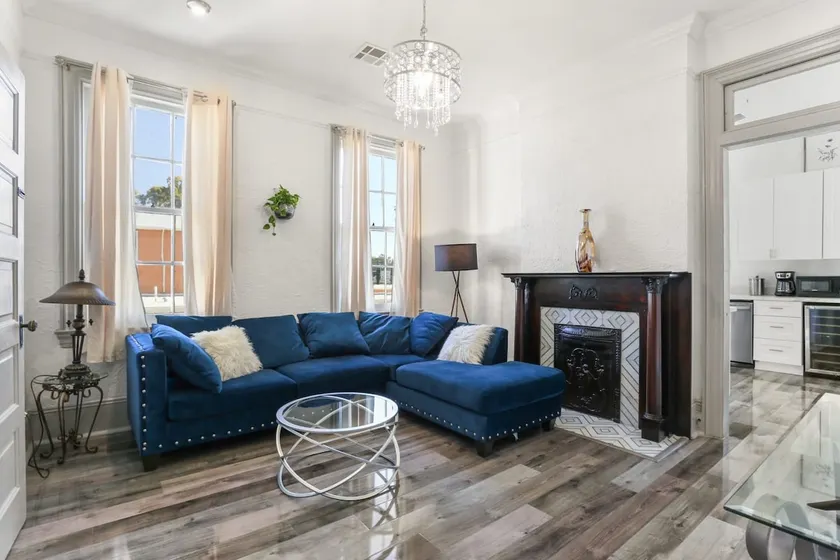 Luxury Updated 1BD | Streetcar Line | Parade Route - Image 1