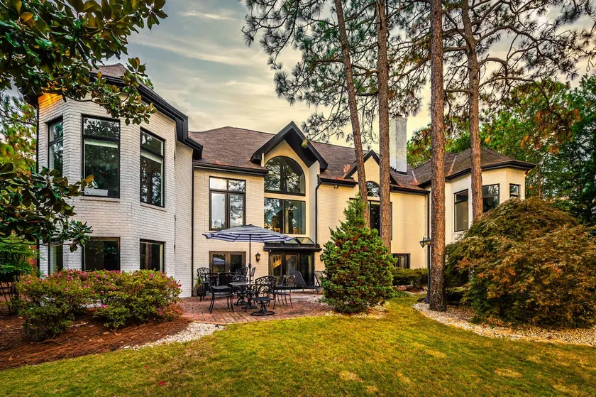 Abbey Manor on Pinehurst #6- Golf Views -Sleeps 24 - Image 1