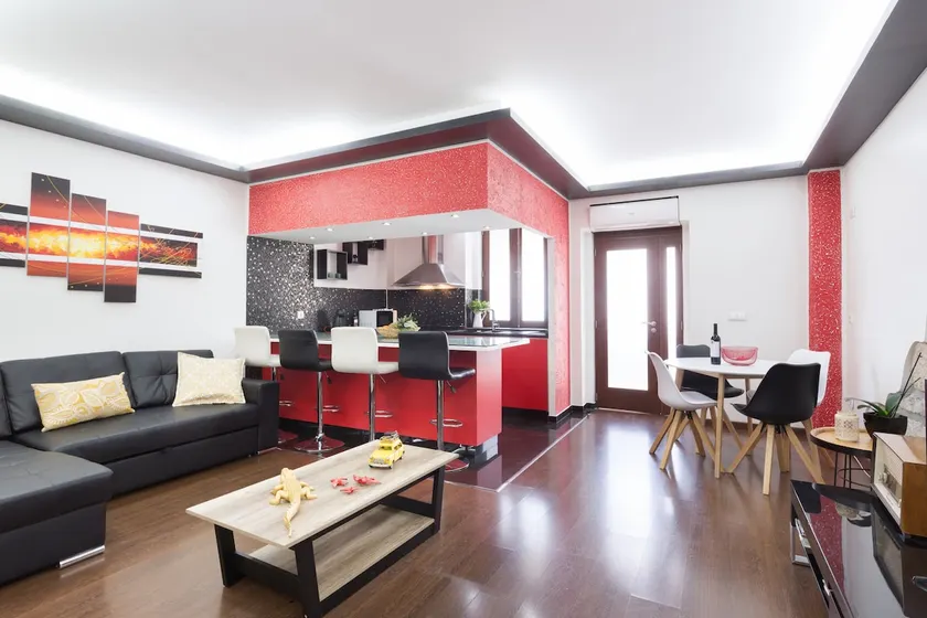 Spacious Central Flat w/ Netflix by HostWise - Image 1