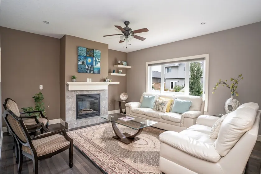 ”Dream” 3 Bdrm with garage! Airport 5 mins away! - Image 1
