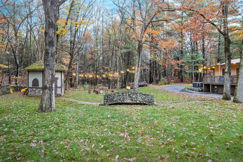 Two Houses, 22+ Guests, 2 Hot Tubs, Renovated - Image 1