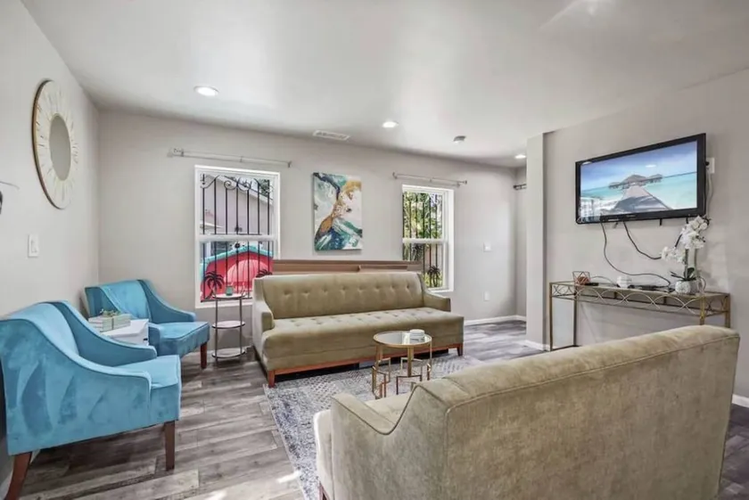 Private Home | Parking | Workspace | Pets Ok - Image 1