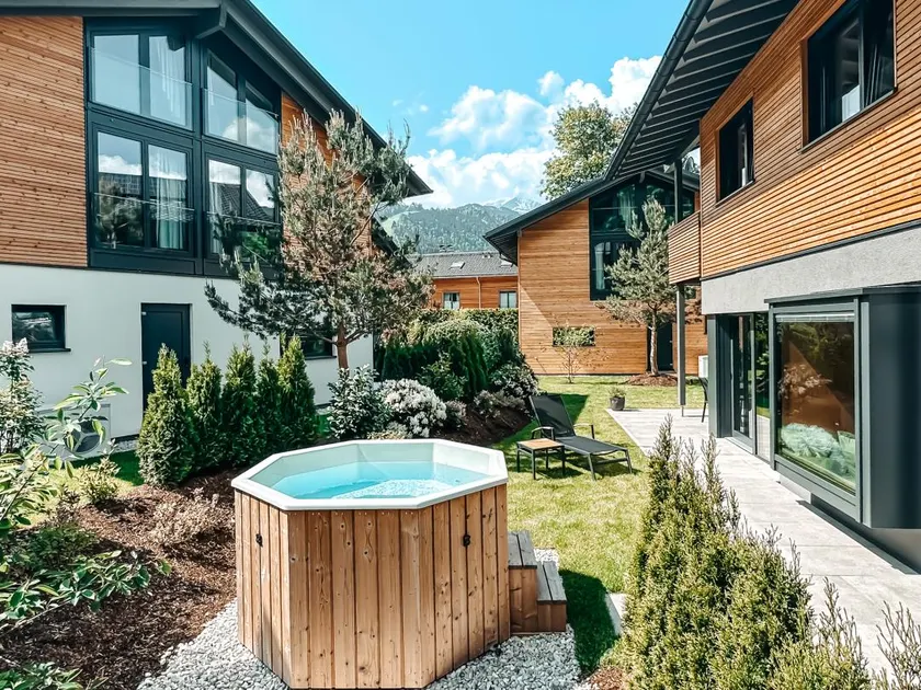 Holiday Chalet \"ZSAM\" with hottub and sauna in Garmisch-Partenkirchen - Image 1