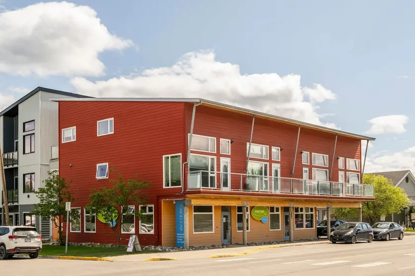 NN - The Flame - Downtown 1-Bed 2-Bath - Image 1