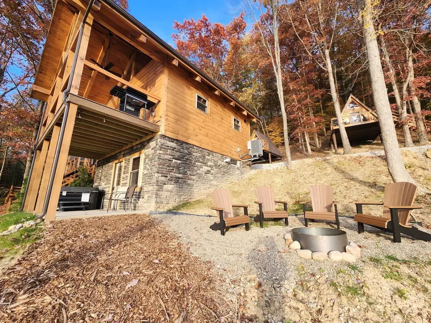 Jasper: 8 Person Mini Lodge & Hot Tub (13 of 16) - Image 1