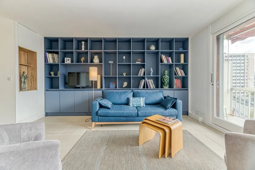 High Standing comfort: 2 bedrooms, balcony, marble - Image 1