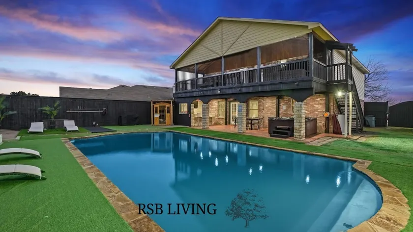 Sophisticated 5BR 2,5BA Holiday Villa - Pool Sauna Hot Tub - Image 1