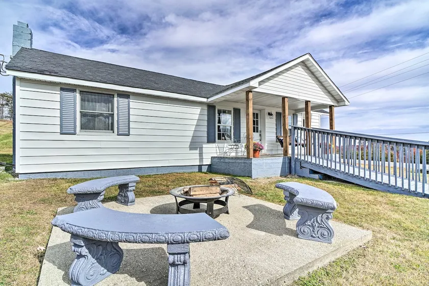 Updated Beattyville Ranch-Style Home w/ Yard! - Image 1