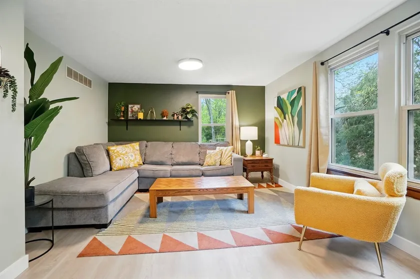 Carriage House Retreat 2 - Image 1